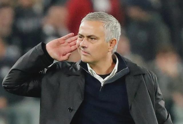 穆里尼奥遭遇麻烦，切尔西高举双手的简单介绍