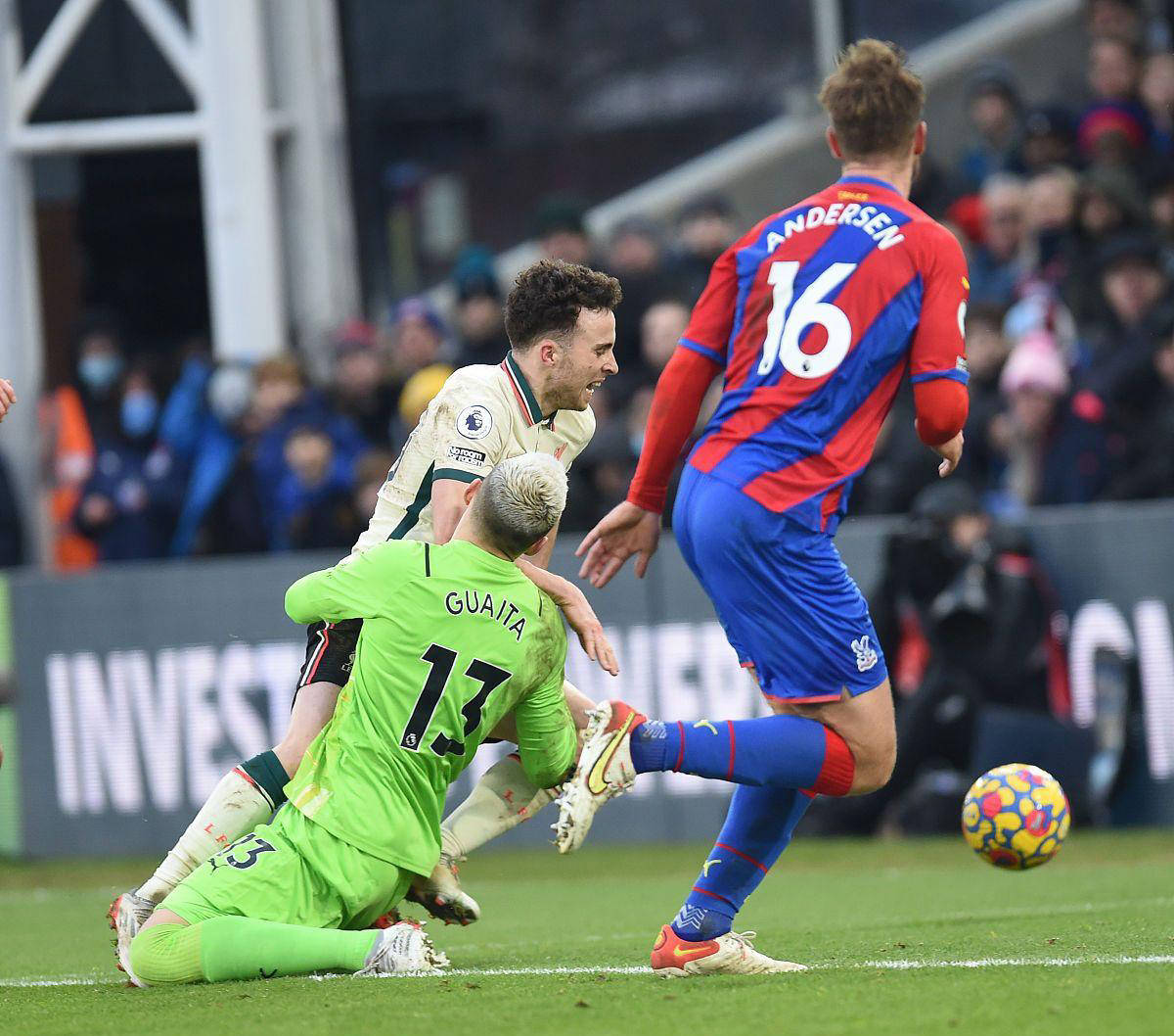 包含水晶宫主场不敌对手，战绩堪忧的词条