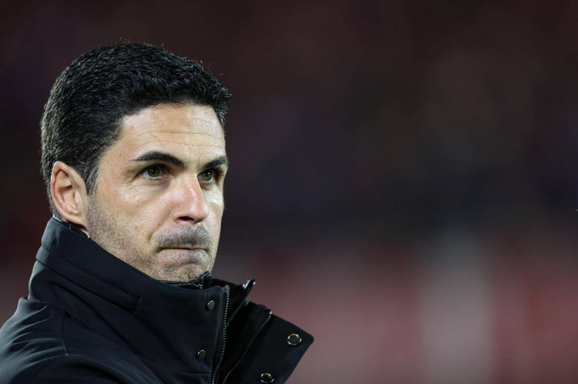 关于阿森纳遭遇惨败，英超前六成绩堪忧的信息