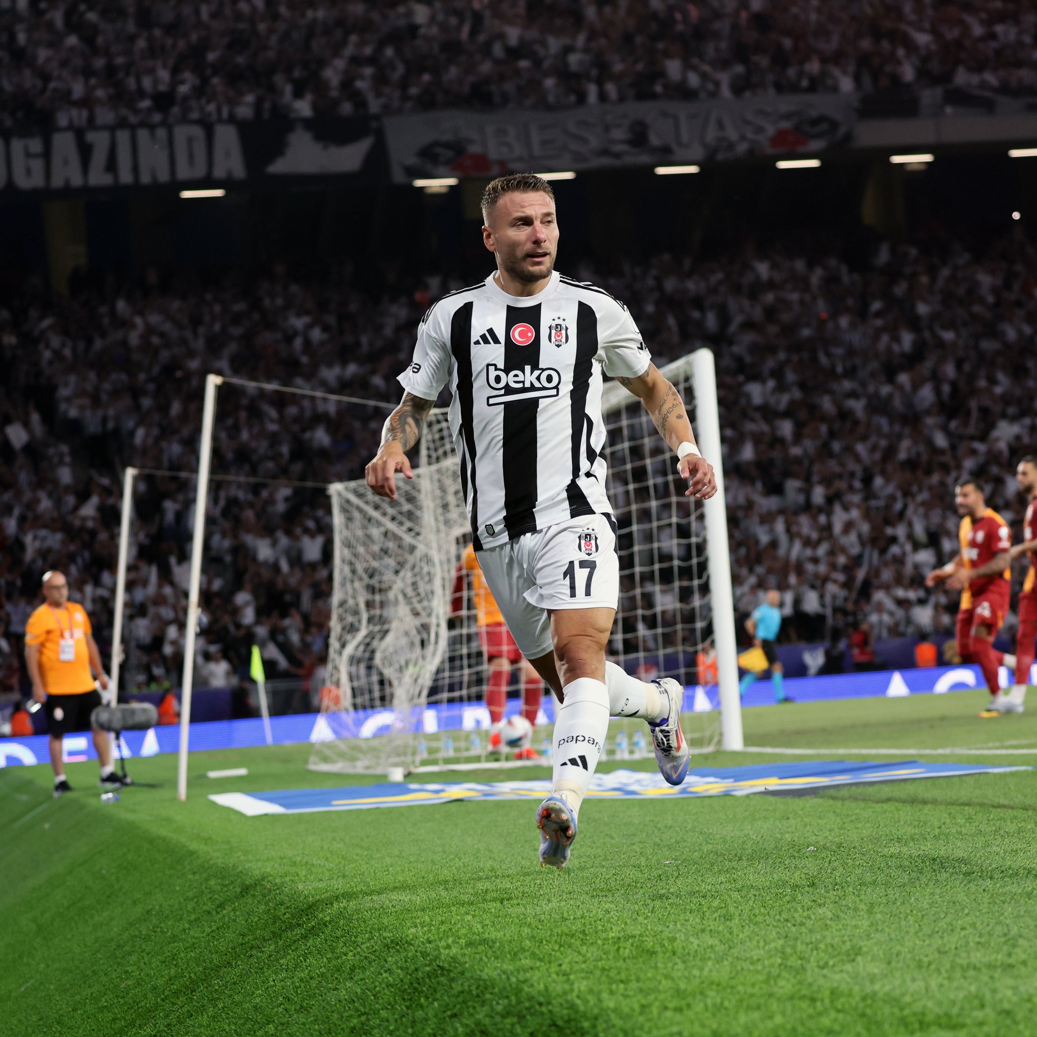 土耳其队神奇逆转，锁定欧洲杯名额