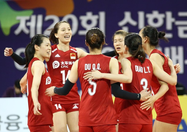 瑞典女排轻松横扫对手晋级四强