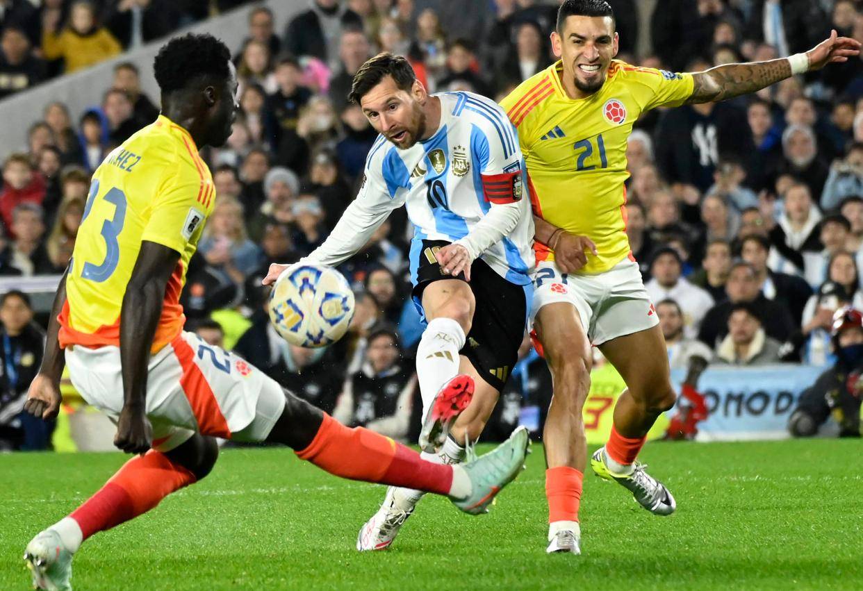 关于土耳其逆转阿根廷，德利赫特统治全场的信息