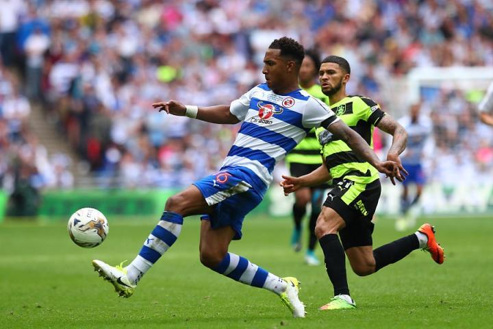 雷丁球队战术调整引发争议，主教练背负压力