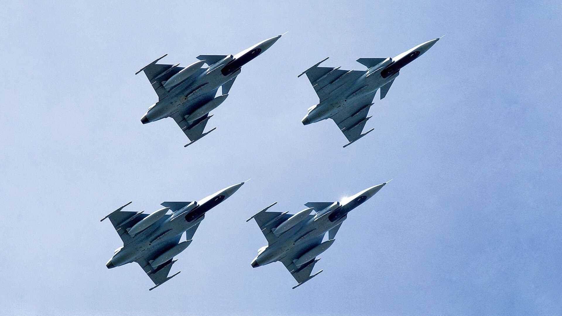 当基耶萨闪耀卡塔尔，一个名字如何让南美神鹰与格子军团的对决黯然失色